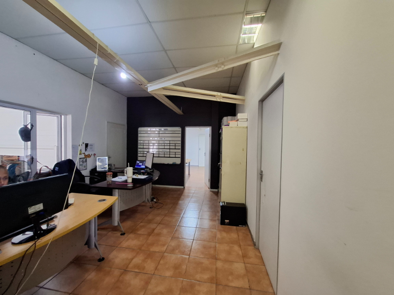 To Let commercial Property for Rent in Maitland Western Cape